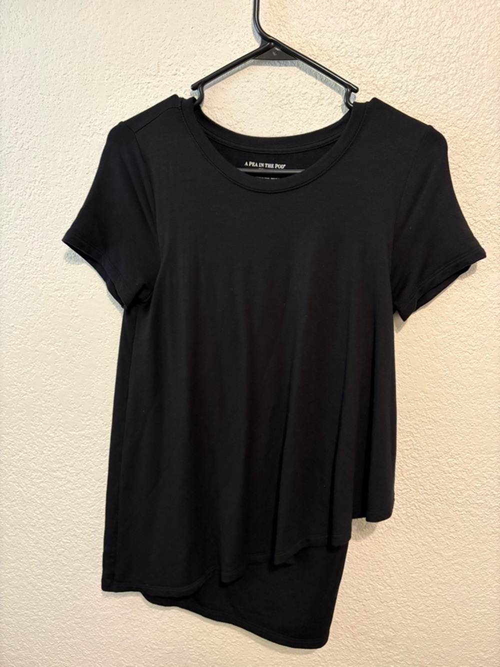 A Pea in the Pod Women's Black Short Sleeve Nursing Maternity Tee, Size Small